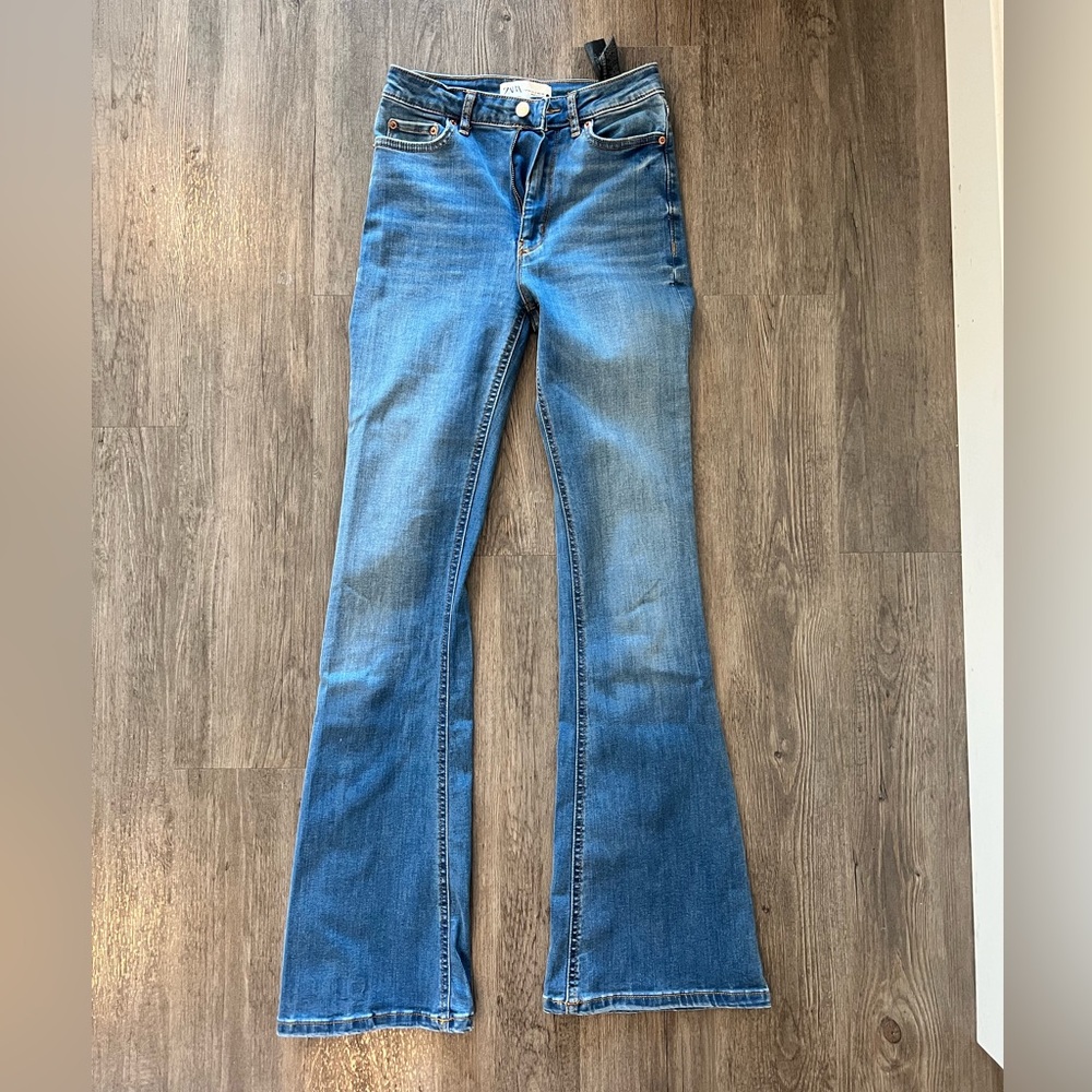 Zara Flare Jeans Size 2